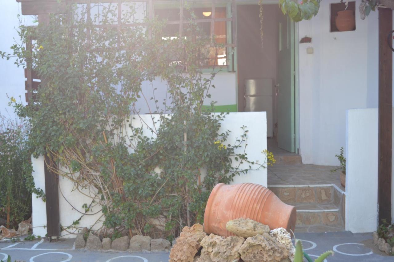 Skyros Panorama Studios 外观 照片