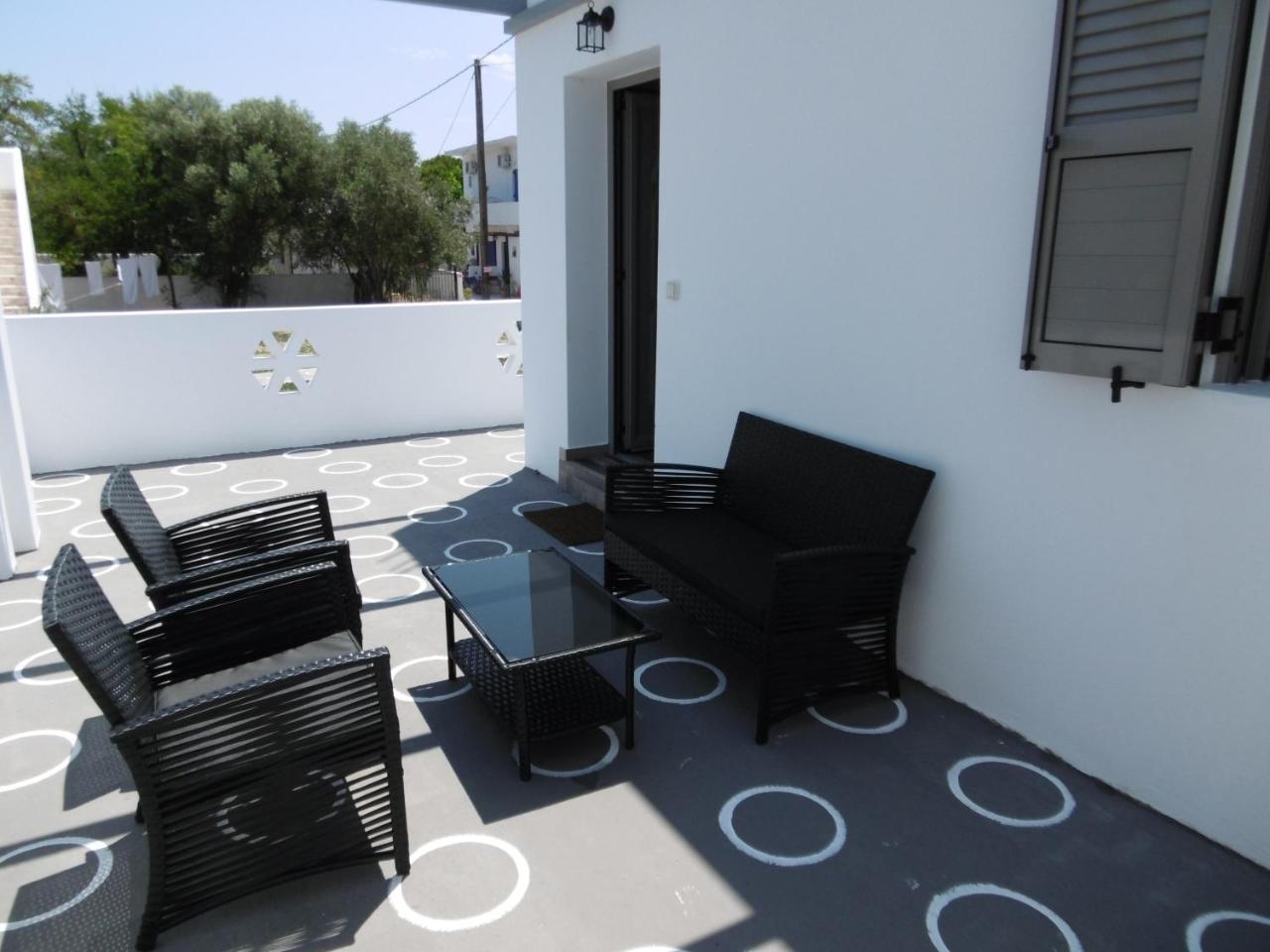 Skyros Panorama Studios 外观 照片